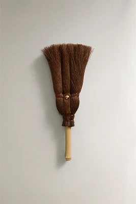 COCONUT FIBER BRUSH