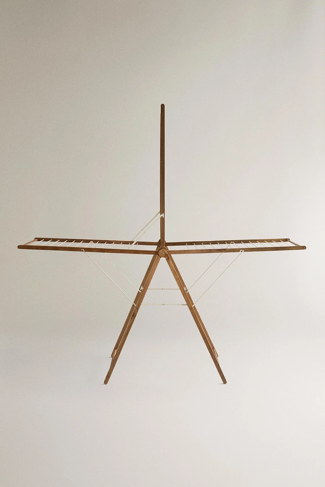 VERTICAL METAL AND WOODEN CLOTHES HORSE