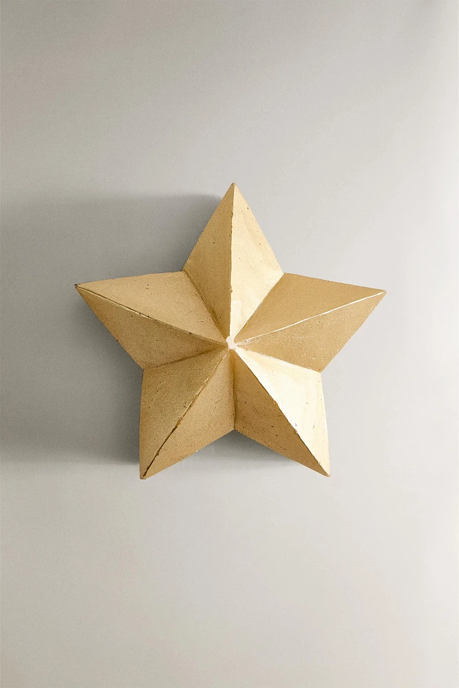 STAR-SHAPED GINGERBREAD SCENTED CANDLE