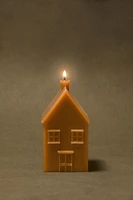 HOUSE-SHAPED SALTED CARAMEL SCENTED CANDLE