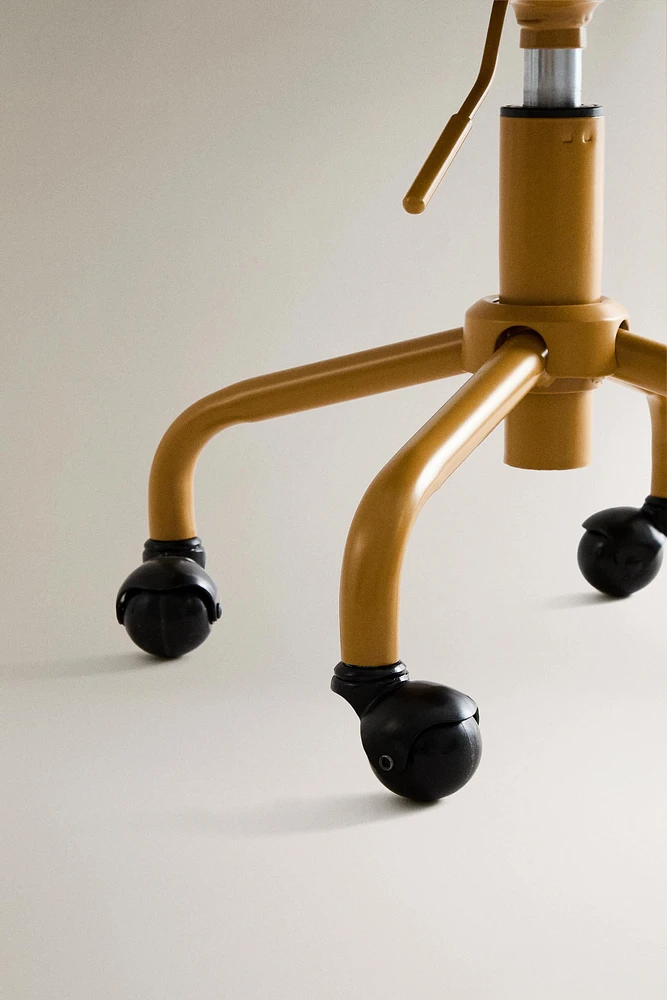 CHILDREN’S DESK CHAIR WITH METAL WHEELS