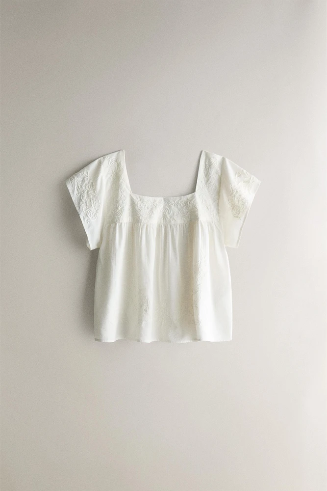 EMBROIDERED COTTON CROP TOP