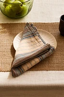 FIBER PLACEMAT WITH FRINGING