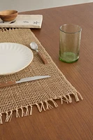 FIBER PLACEMAT WITH FRINGING