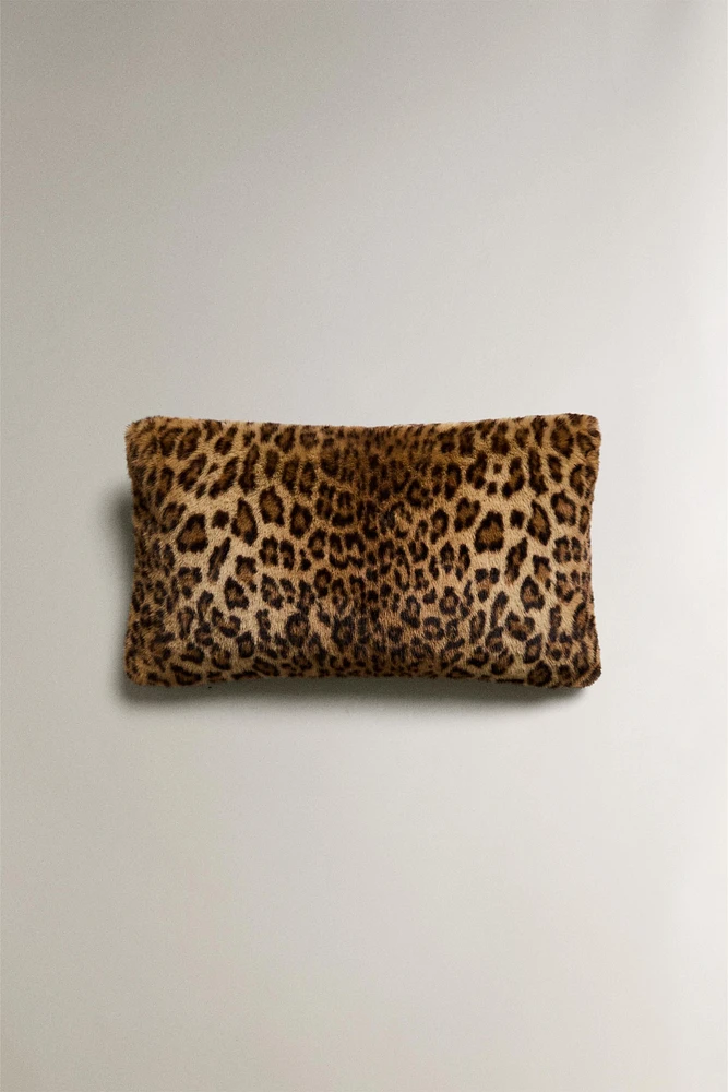 LEOPARD THROW PILLOW COVER