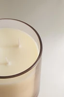 (400 G) MUSKY PETALS SCENTED CANDLE