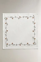 FLORAL EMBROIDERY NAPKINS (PACK OF 2)