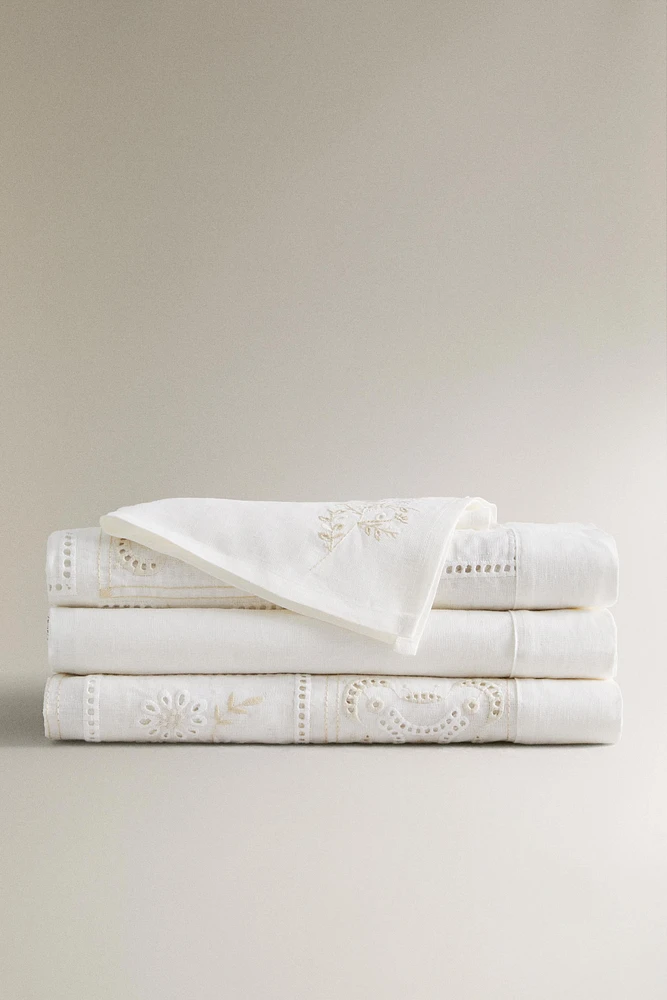 EMBROIDERED LINEN BLEND TABLECLOTH