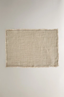 CHECKED LINEN PLACEMAT WITH FRINGING