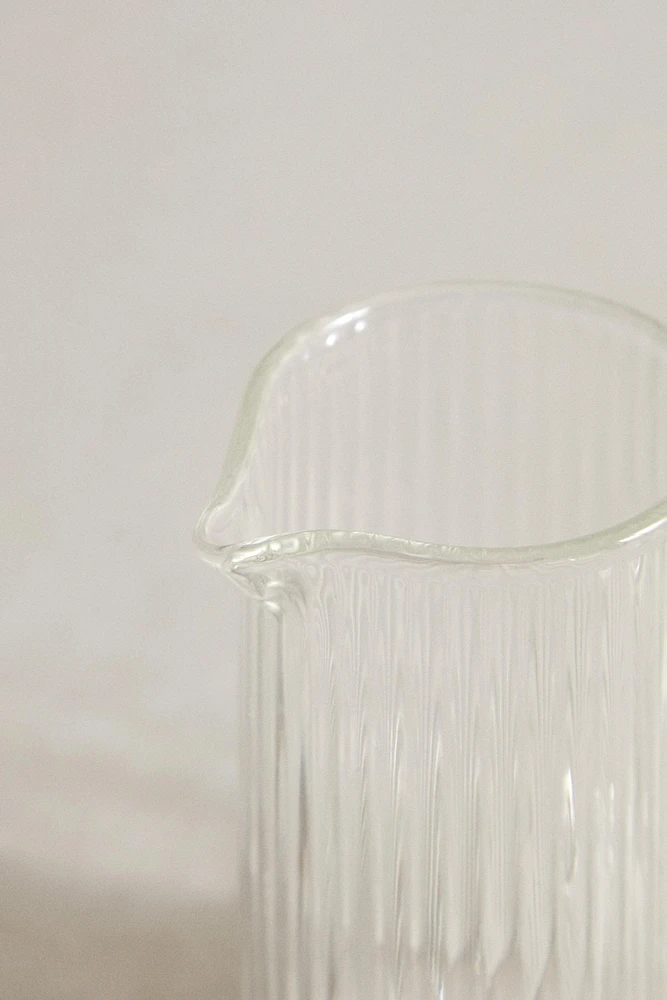 RAISED BOROSILICATE MILK PITCHER