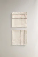 NAPKINS WITH RAISED LINES (PACK OF 2)