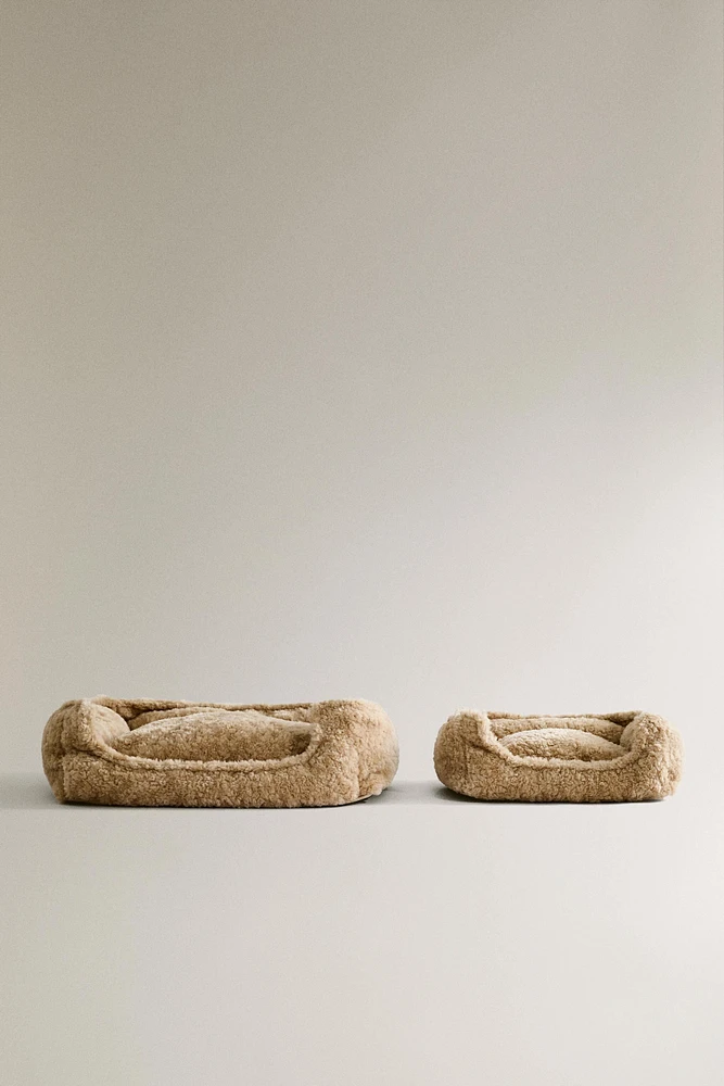 FAUX FUR PET BED