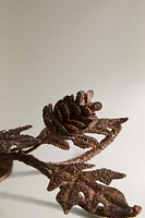 METAL CHRISTMAS CANDLESTICK WITH LEAF