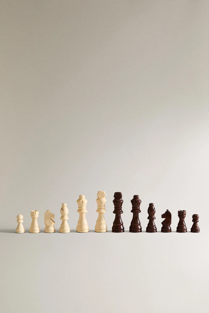 PACK OF CHESS PIECES (PACK OF 32)