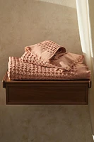 WAFFLE-TEXTURED TOWEL WITH FRINGING