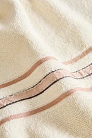 TOWEL WITH CREASED EFFECT BORDER