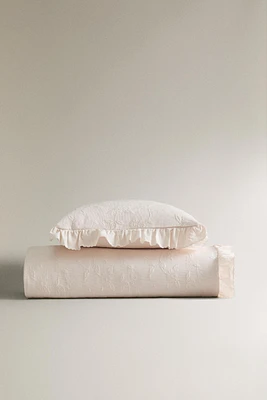 JACQUARD BEDSPREAD WITH RUFFLE TRIM