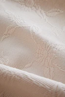 JACQUARD BEDSPREAD WITH RUFFLE TRIM