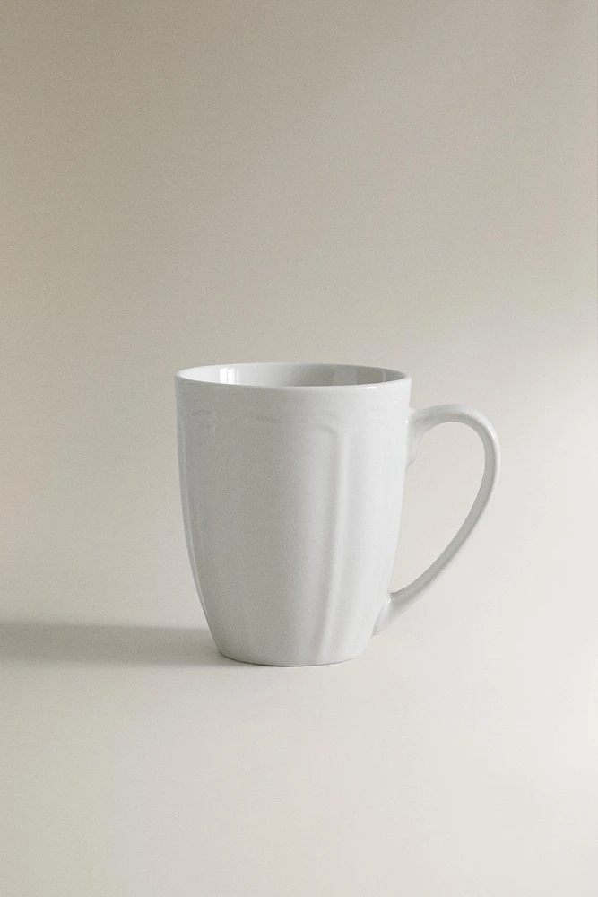 PORCELAIN MUG