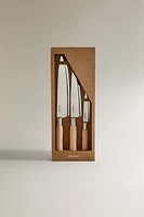 SET OF KNIVES WITH WOODEN HANDLES