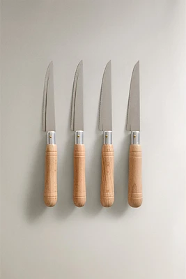 SET OF SERRATED KNIVES WITH WOODEN HANDLE