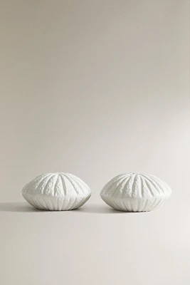 URCHIN SALT AND PEPPER SHAKER SET