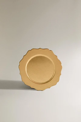 PLAIN CHRISTMAS SIDE PLATE WITH SCALLOPED EDGE