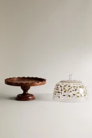 CHRISTMAS CAKE DISH WITH A WOODEN STAND