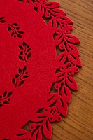 FELT PLACEMAT WITH CHRISTMAS HOLLY