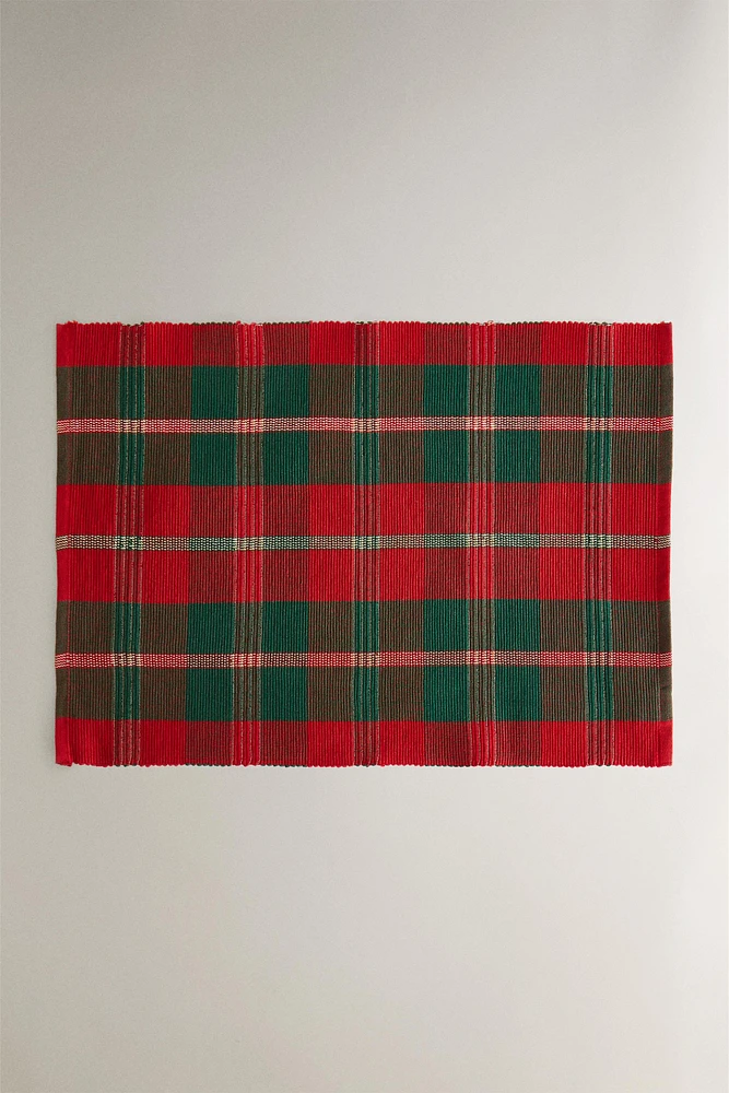 SET OF CHRISTMAS TARTAN CHECK PLACEMATS (SET OF 2)