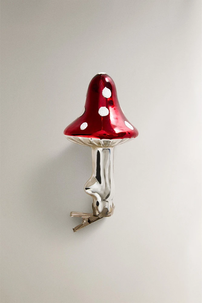 GLASS MUSHROOM CHRISTMAS TREE ORNAMENT