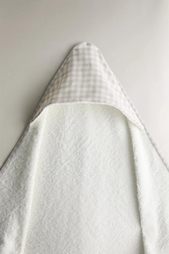 CHILDREN’S GINGHAM HOODED TOWEL