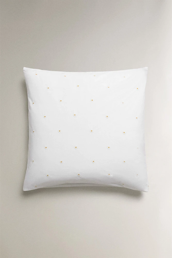 EMBROIDERED DAISIES PILLOWCASE