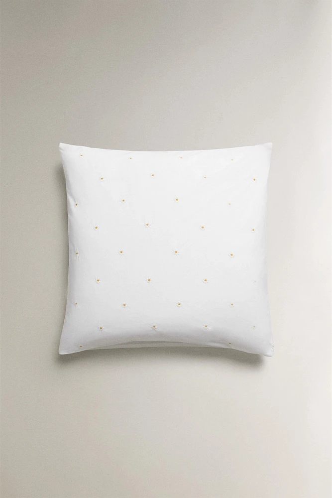 EMBROIDERED DAISIES PILLOWCASE