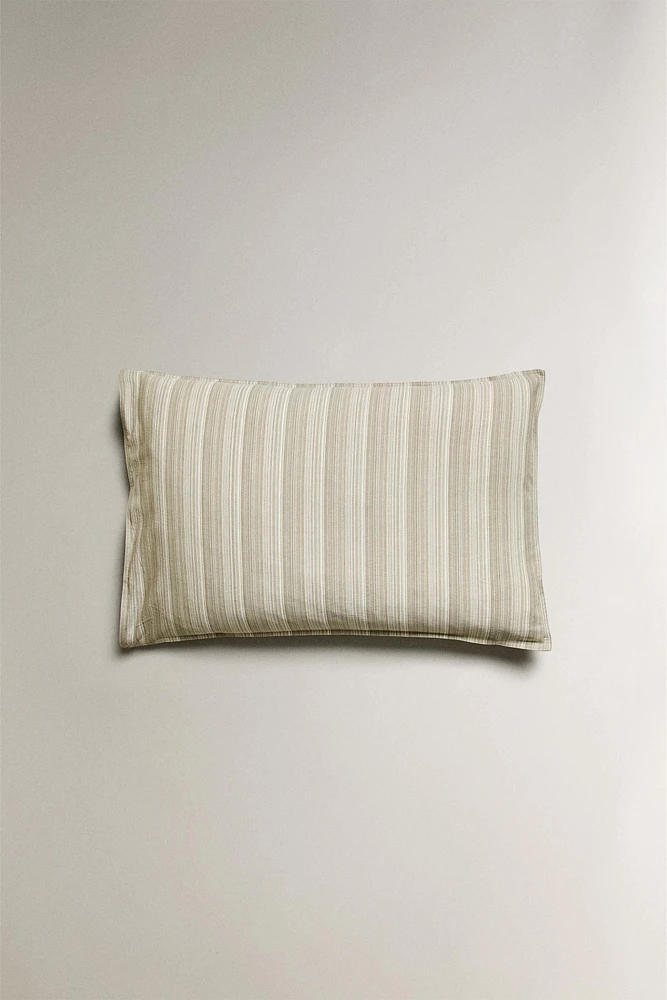 PILLOWCASE WITH CONTRAST STRIPES