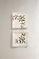 PACK OF JACQUARD CHRISTMAS NAPKINS WITH HOLLY (PACK OF 2)