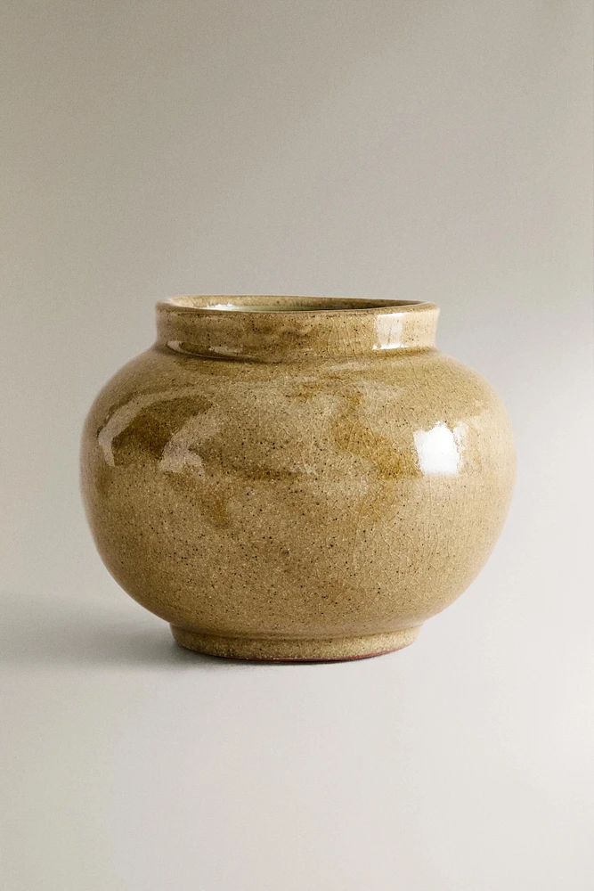 CERAMIC VASE