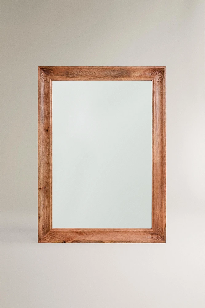 RECTANGULAR WALL MIRROR WITH WOODEN FRAME