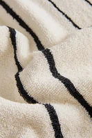 TOWEL WITH IRREGULAR STRIPES