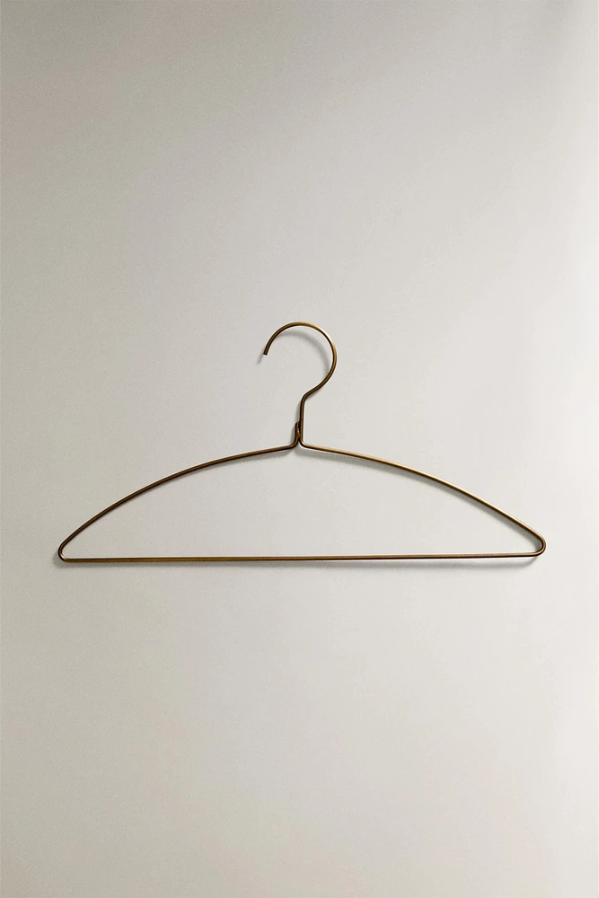 HALF-MOON METAL HANGER