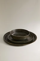 DECORATIVE ROUND METALLIC TRAY