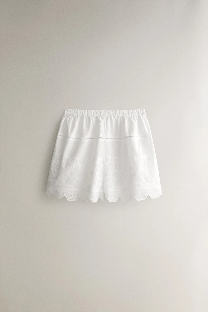 SHORTS WITH HEMSTITCHING AND EMBROIDERY