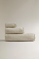 SCALLOPED COTTON BATH TOWEL