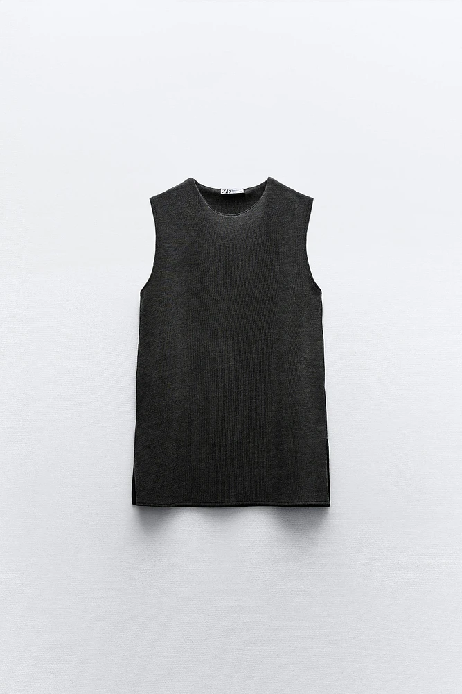 SOFT SLEEVELESS TOP