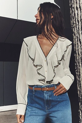 CONTRAST PIPING RUFFLED BLOUSE