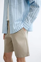 STRUCTURED CHINO BERMUDA SHORTS