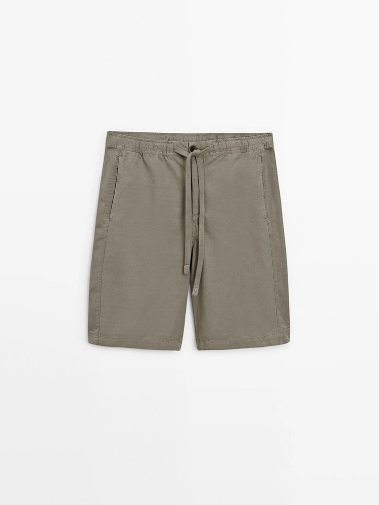 Cotton and linen blend drawstring Bermuda shorts