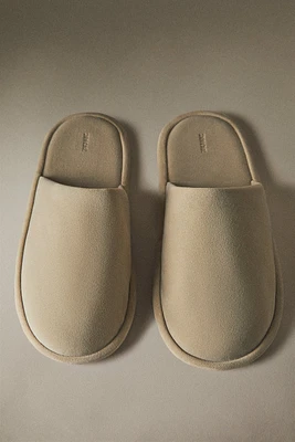 LEATHER MULE SLIPPERS