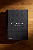 LIVRE GIVENCHY CATWALK