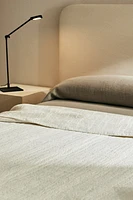 TEXTURED BEDSPREAD